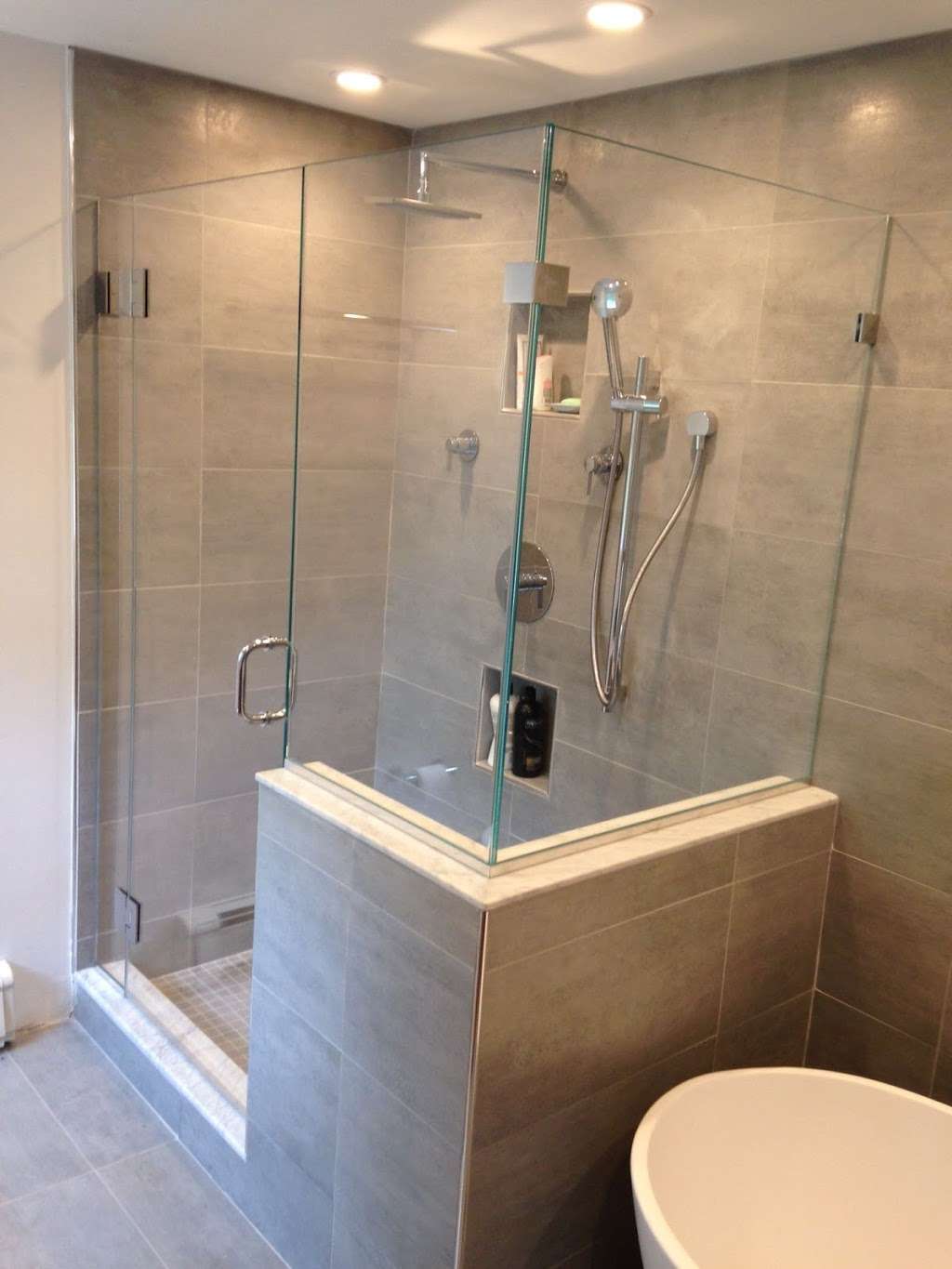 Absolute Shower Doors | 2455 Central Park Ave, Yonkers, NY 10710, USA | Phone: (914) 963-6007