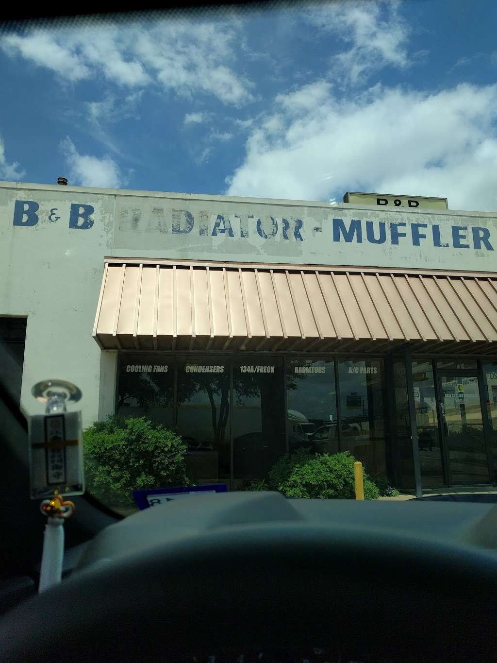 B & B Muffler | 1520 I-35 Frontage Rd, Carrollton, TX 75006, USA | Phone: (972) 242-1850