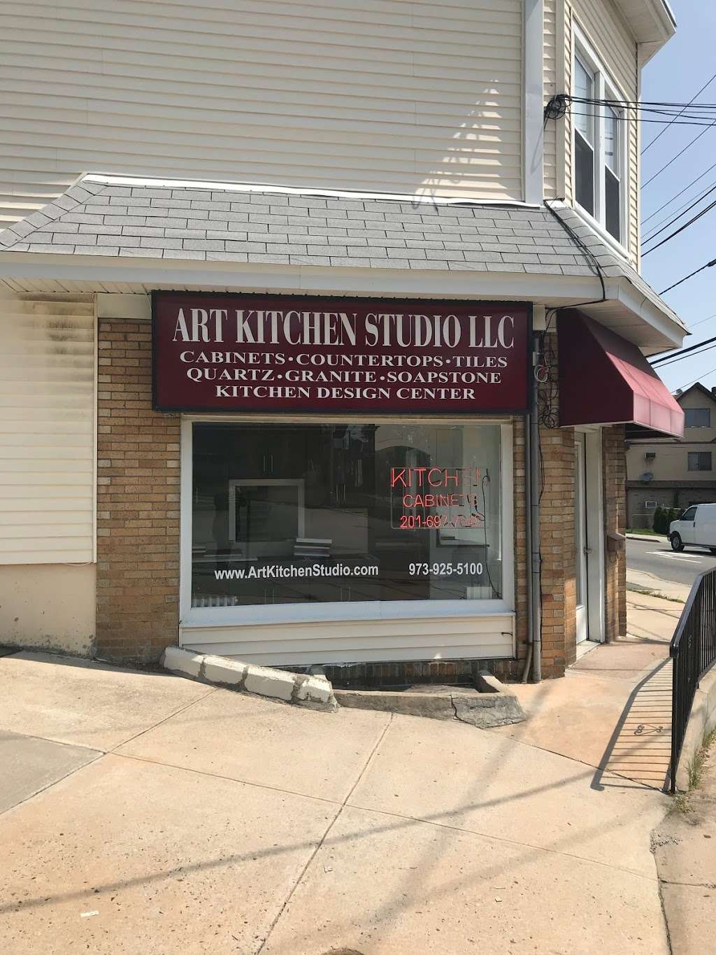 Art Kitchen Studio LLC | 94 Valley Rd, Clifton, NJ 07013, USA | Phone: (973) 925-5100