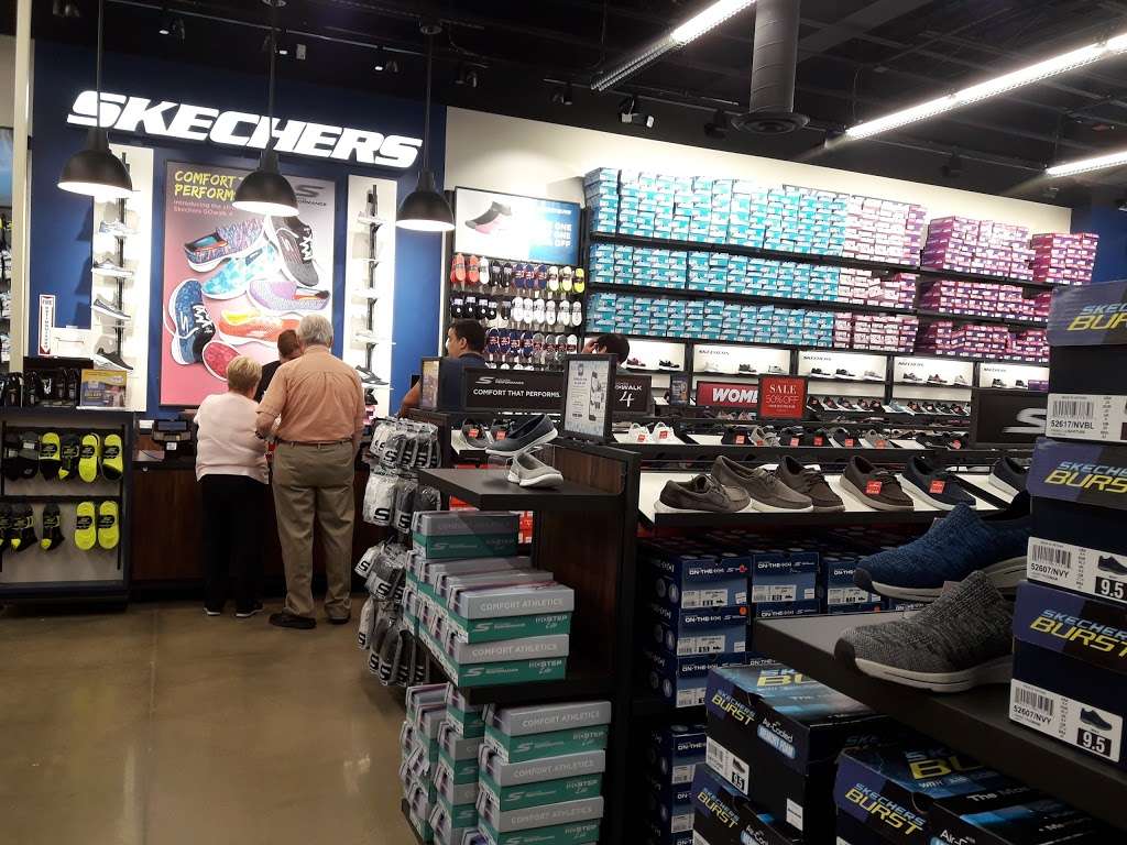 SKECHERS Factory Outlet | 22705 Clarksburg Rd #624, Clarksburg, MD 20871, USA | Phone: (301) 528-4724