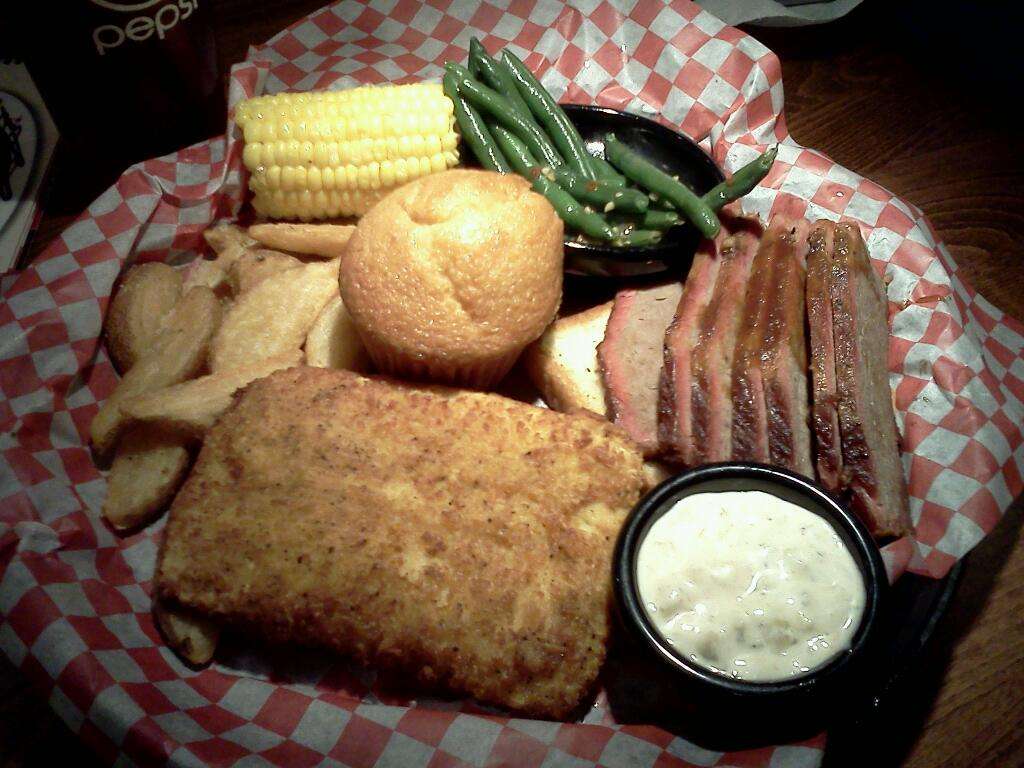 Famous Daves Bar-B-Que | 100 W Main St, Christiana, DE 19702, USA | Phone: (302) 737-0300