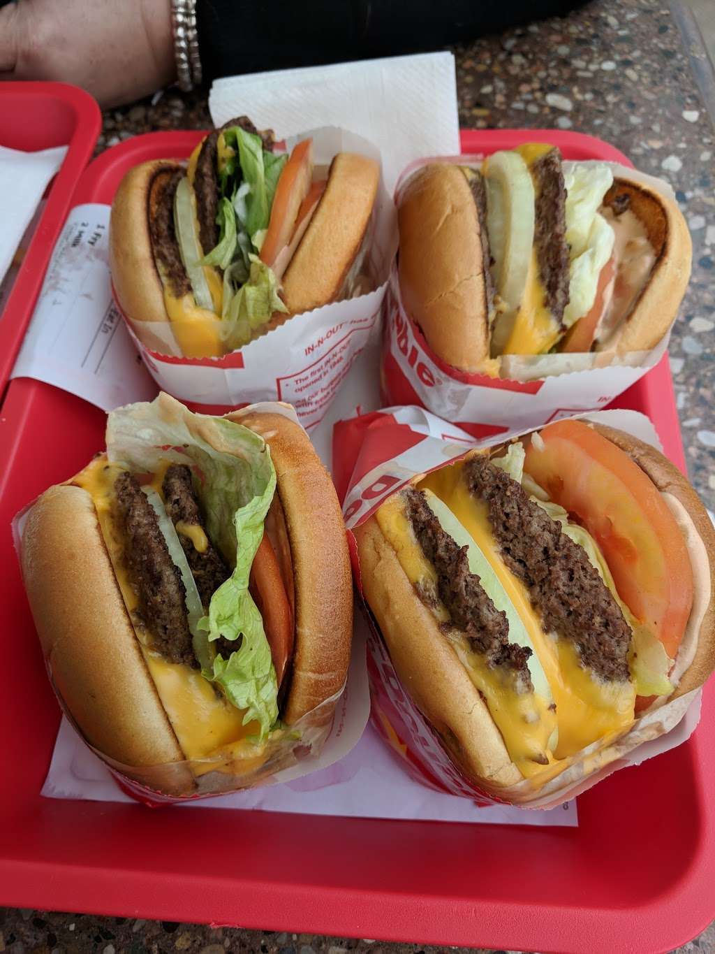 In-N-Out Burger | 260 Washington St, Daly City, CA 94015, USA | Phone: (800) 786-1000