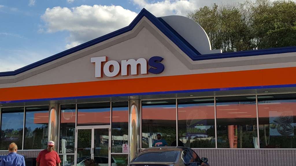 Toms Convenience Stores | 8422, 648 E Forrest Ave, New Freedom, PA 17349, USA | Phone: (717) 235-4726