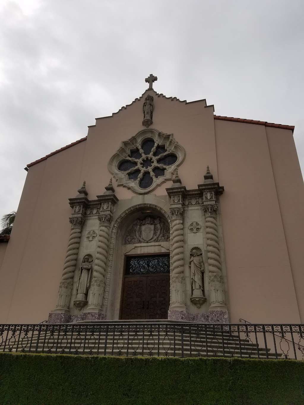 St. Timothys Catholic Church | 10425 W Pico Blvd, Los Angeles, CA 90064, USA | Phone: (310) 474-1216