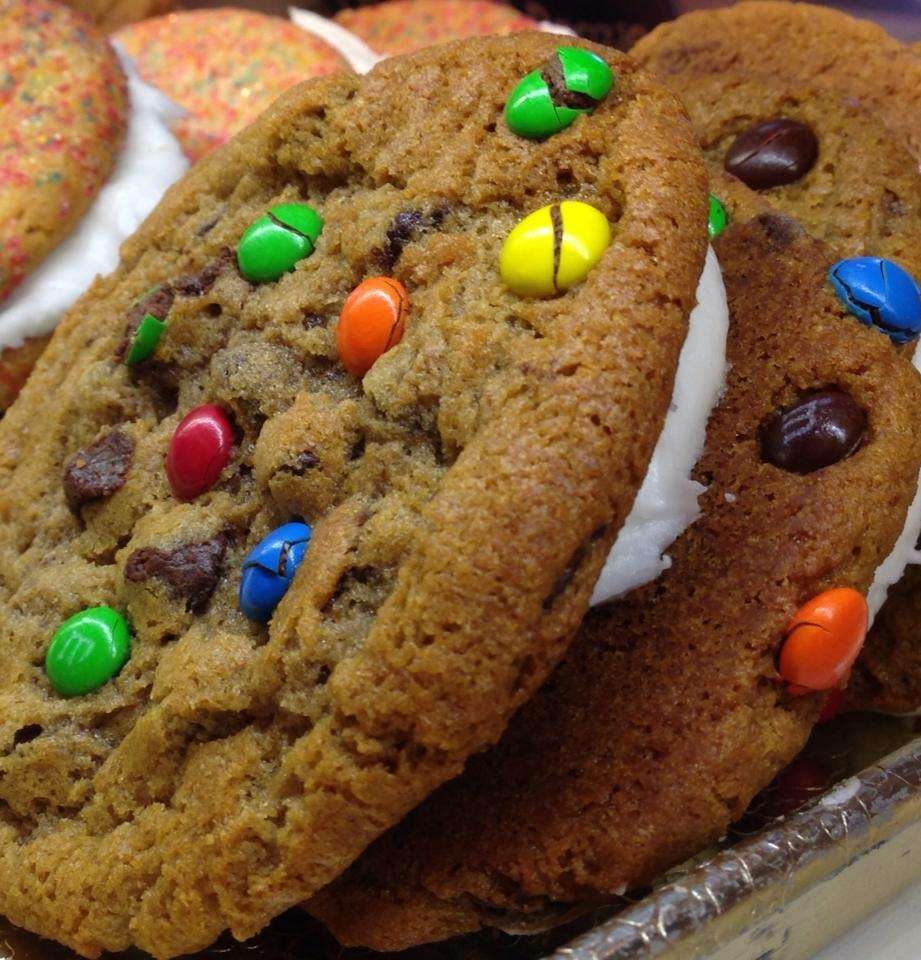 Great American Cookies | 14500 W Colfax Ave, Lakewood, CO 80401, USA | Phone: (303) 278-1984
