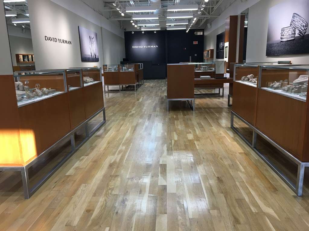 David Yurman | 1 Premium Outlet Blvd Space 560, Wrentham, MA 02093 | Phone: (508) 384-2378