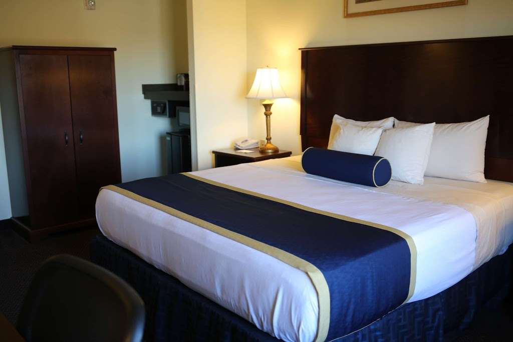 Best Western Plus Crossroads Inn & Suites | 135 Wood Ridge Terrace, Zion Crossroads, VA 22942 | Phone: (540) 832-1700