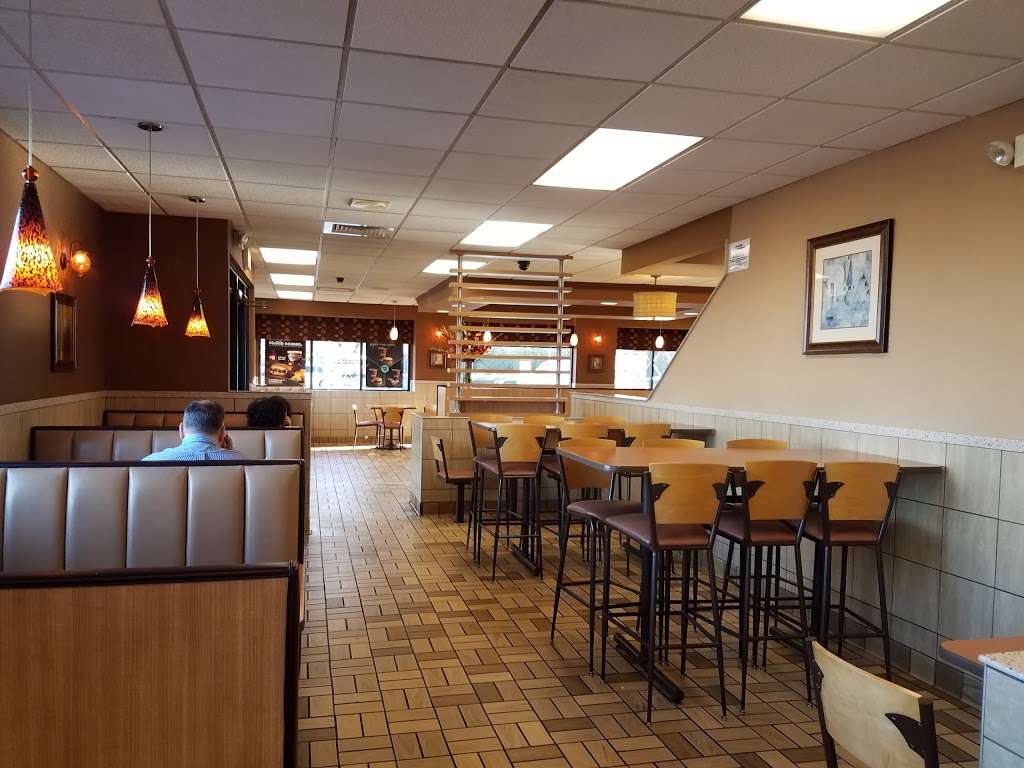 McDonalds | 1200 S Milwaukee Ave, Prospect Heights, IL 60070 | Phone: (847) 541-3100