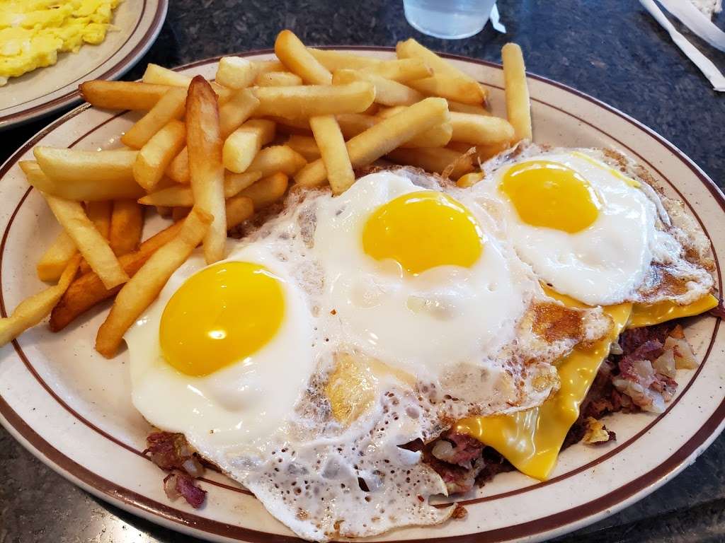 Blue Bay Diner | 5850 Francis Lewis Blvd, Flushing, NY 11365, USA | Phone: (718) 225-6333