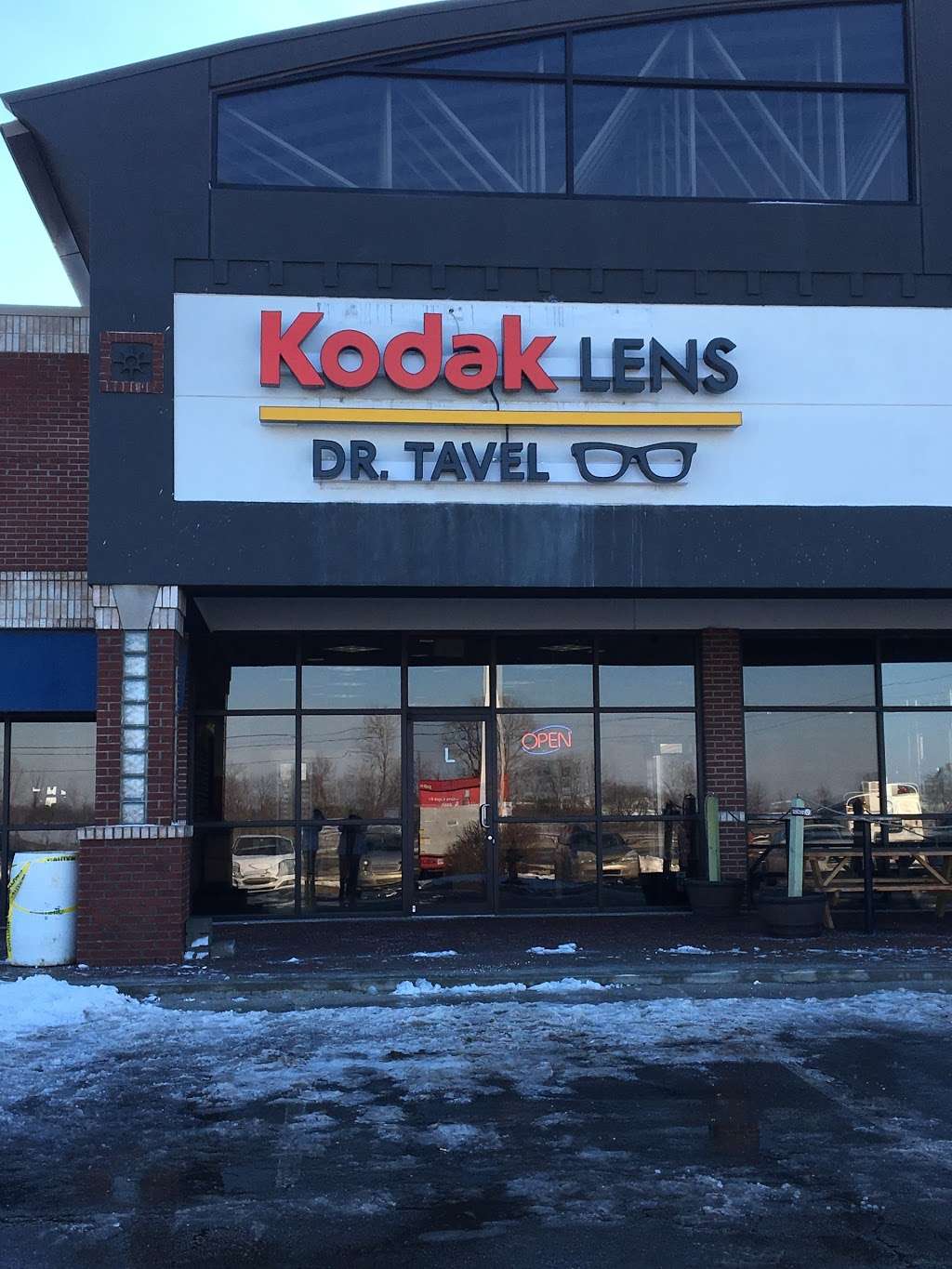 Dr. Tavel Family Eye Care | 7035 E 96th St, Indianapolis, IN 46250, USA | Phone: (317) 842-5000