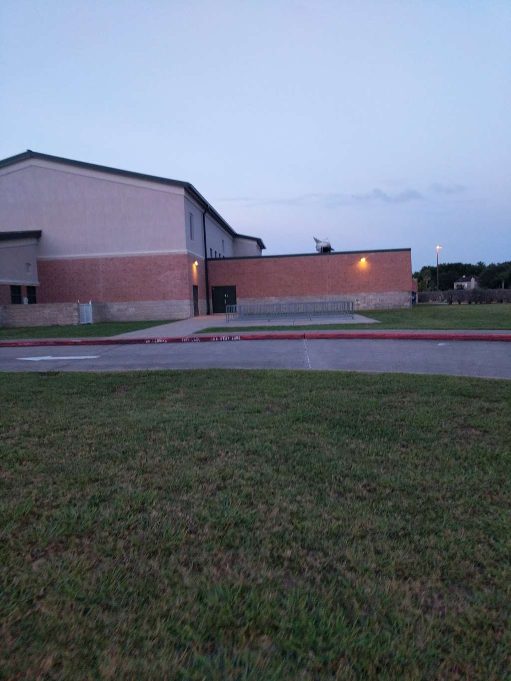 Brazos Bend Elementary School | 621 Cunningham Creek Blvd, Sugar Land, TX 77479, USA | Phone: (281) 634-5180