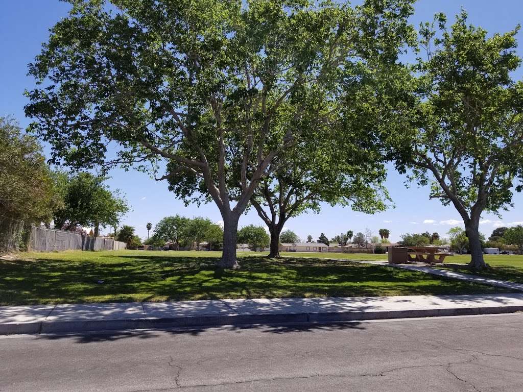 Heers Park | 6320 Plaza Verde Pl, Las Vegas, NV 89108