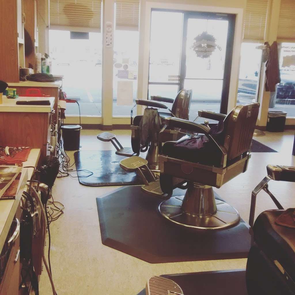 Greenbriar Barber Shop | 1339 W 86th St, Indianapolis, IN 46260 | Phone: (317) 519-4506