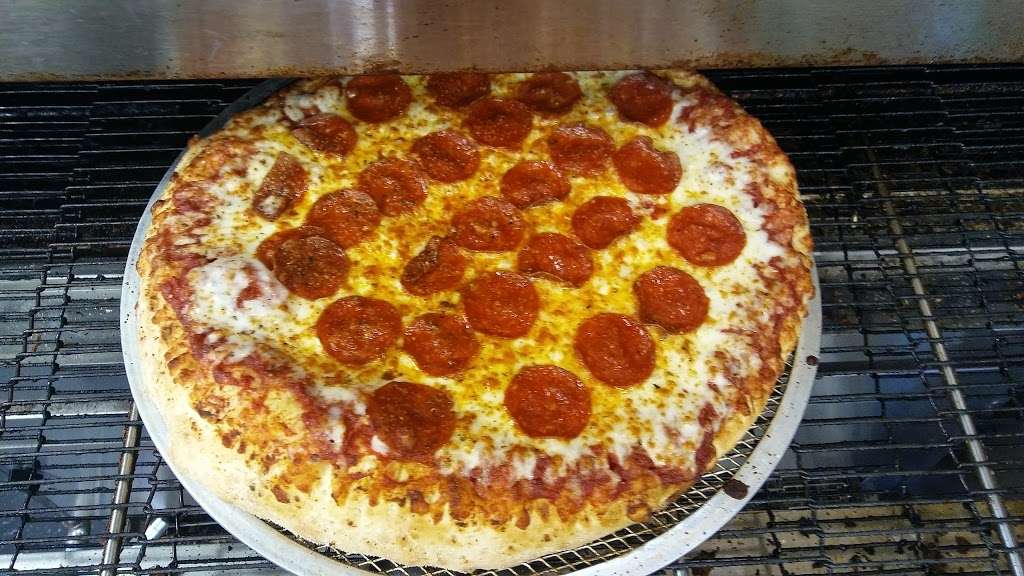 HotBox Pizza | 7900 E US Hwy 36 Ste N, Avon, IN 46123 | Phone: (317) 707-7070