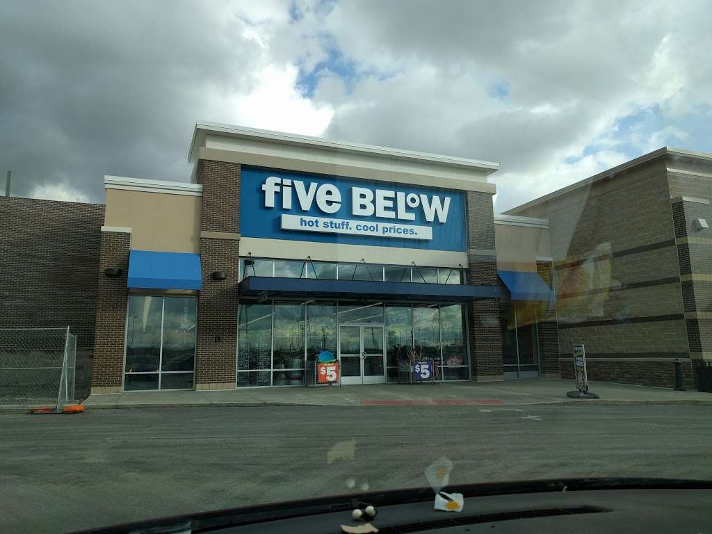 Five Below | 110 Porters Vale Blvd, Valparaiso, IN 46383 | Phone: (219) 462-5512