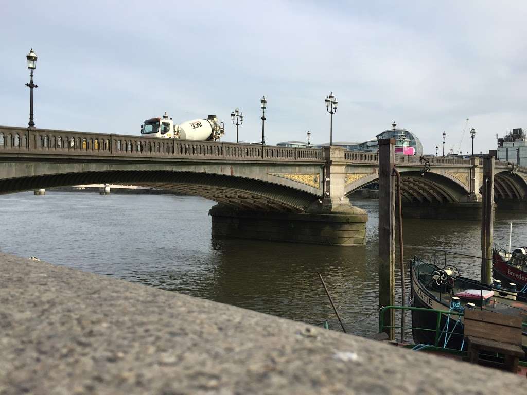 Battersea Bridge Gardens | London SW10, UK