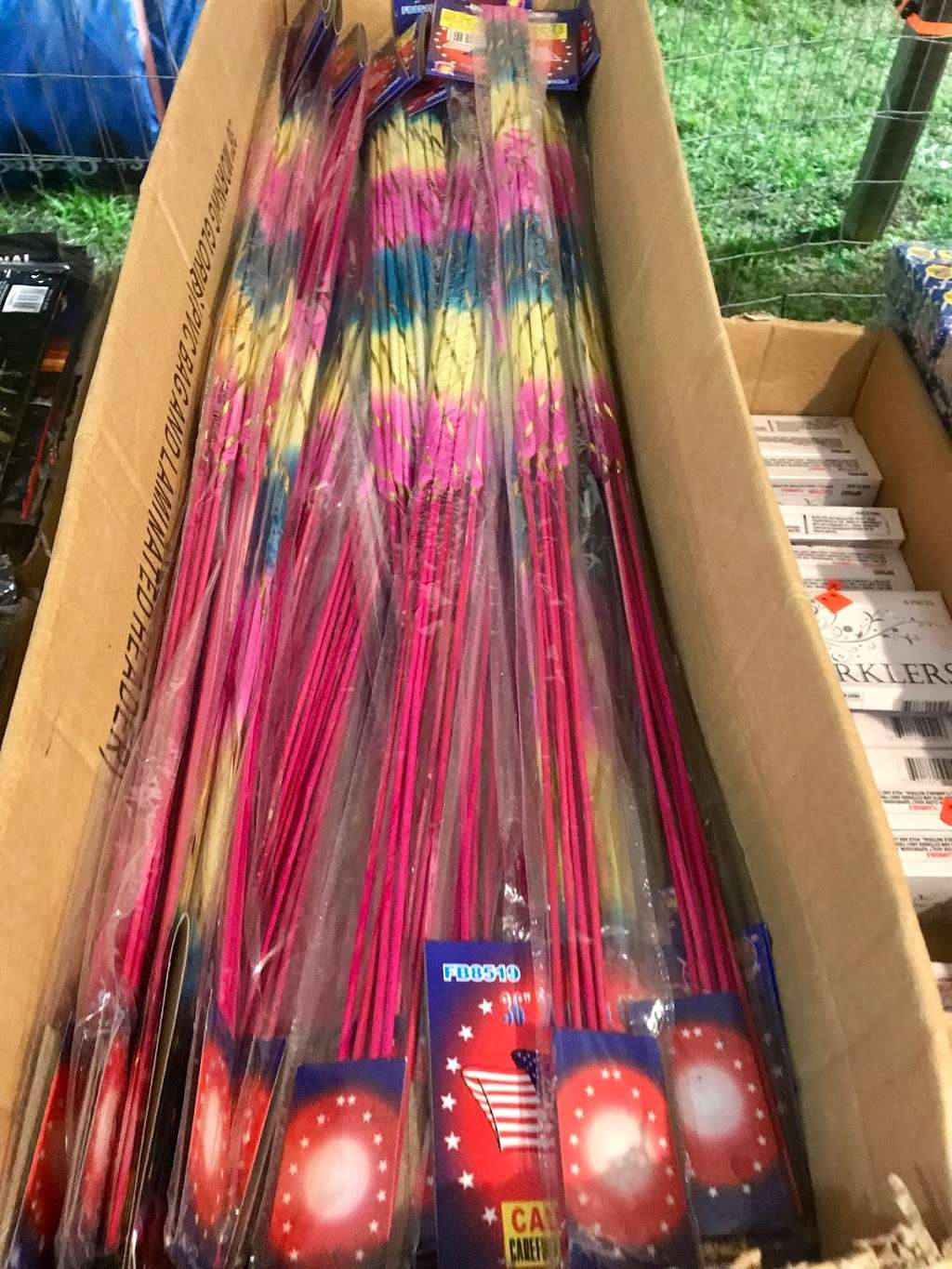 On The Line Fireworks | 4010 E, FL-60, Plant City, FL 33567 | Phone: (813) 967-6838