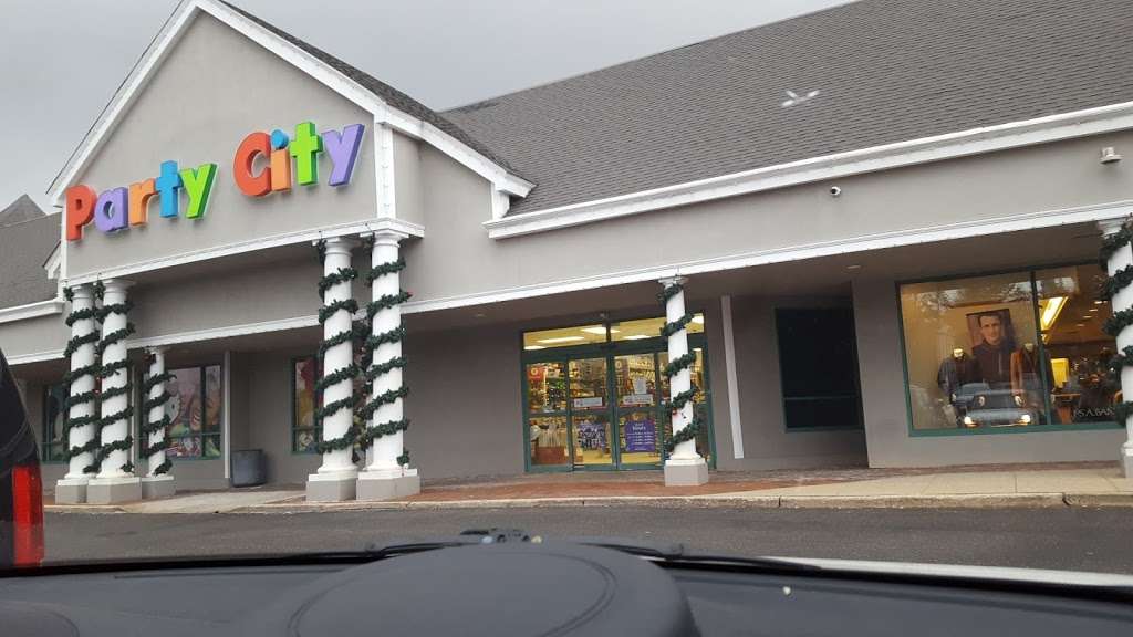 Party City | Marketplace Shopping Center, 8063 Jericho Turnpike, Woodbury, NY 11797, USA | Phone: (516) 692-4378