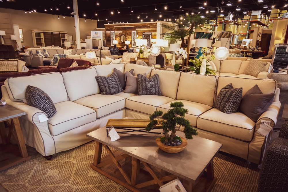 Jacksonville Furniture Mart | 11815 N Main St, Jacksonville, FL 32218, USA | Phone: (904) 751-7555