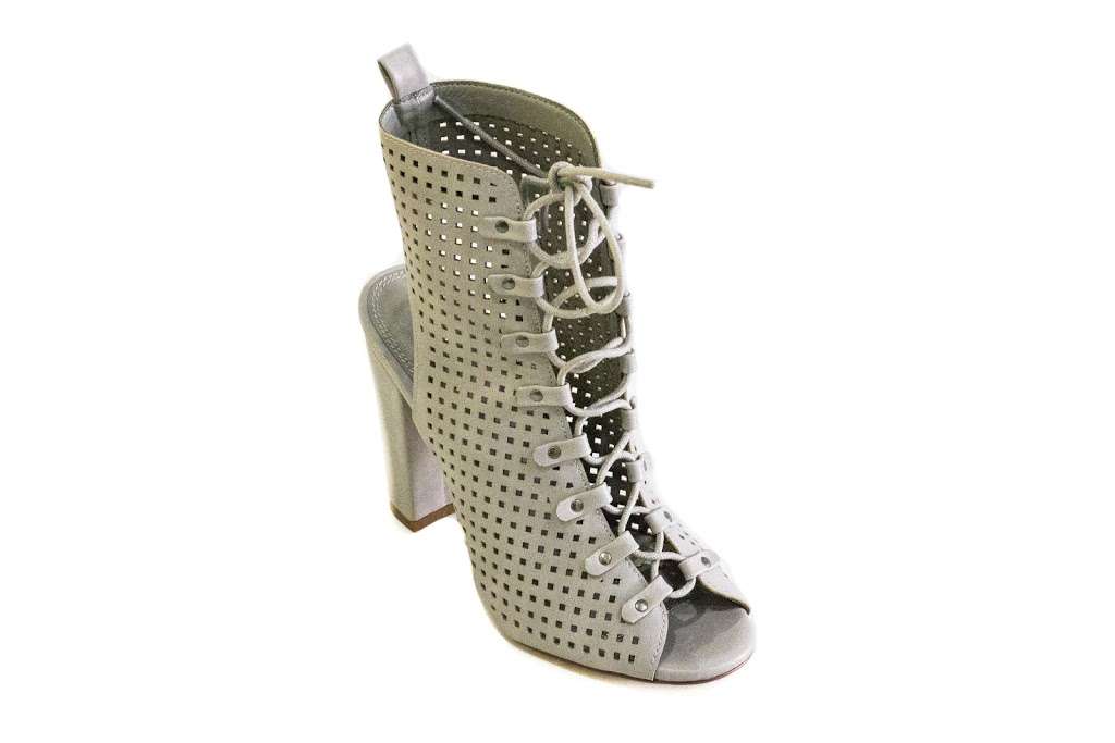Shoes N Dazzle, LLC | 8103 Airline Dr Ste 12, Houston, TX 77037, USA | Phone: (832) 598-7463