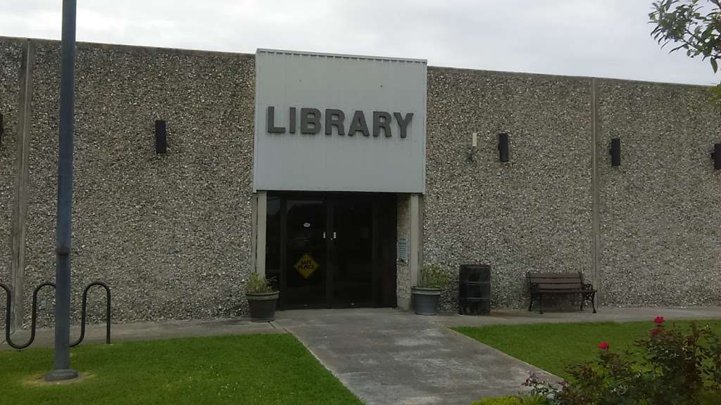 La Marque Public Library | 1011 Bayou Rd, La Marque, TX 77568, USA | Phone: (409) 938-9270