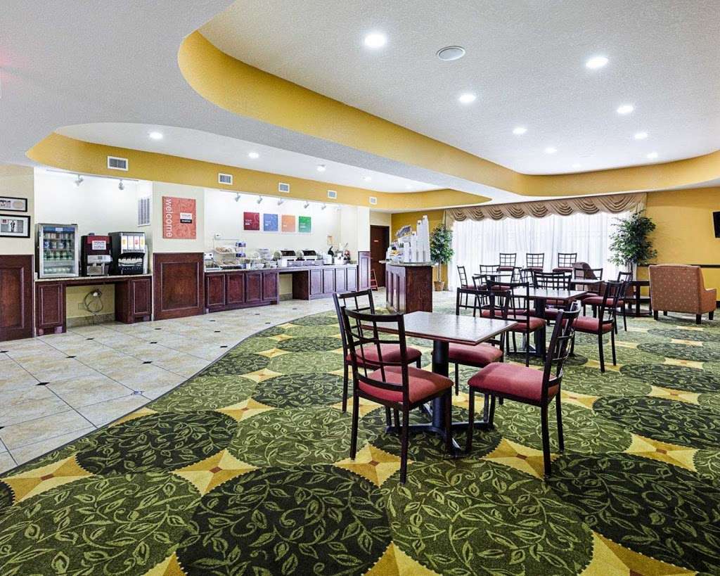 Comfort Suites | 7111 Rancho Mission Ln Drive, Houston, TX 77083 | Phone: (832) 379-2800