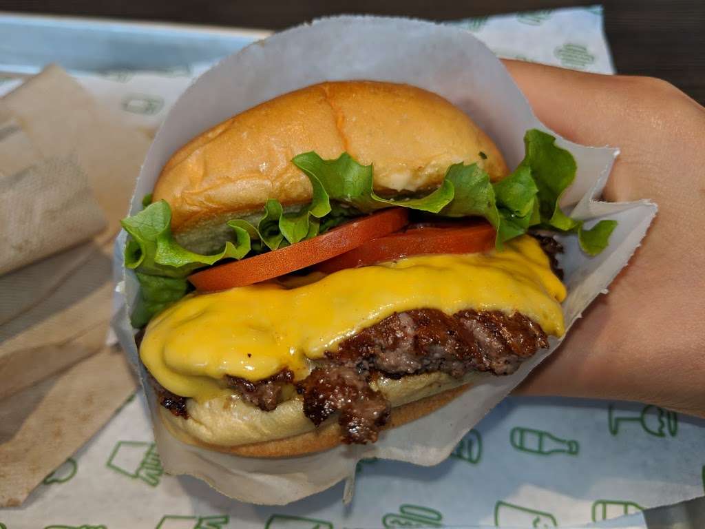 Shake Shack | 7997 Tuckerman Ln, Potomac, MD 20854 | Phone: (301) 679-6470