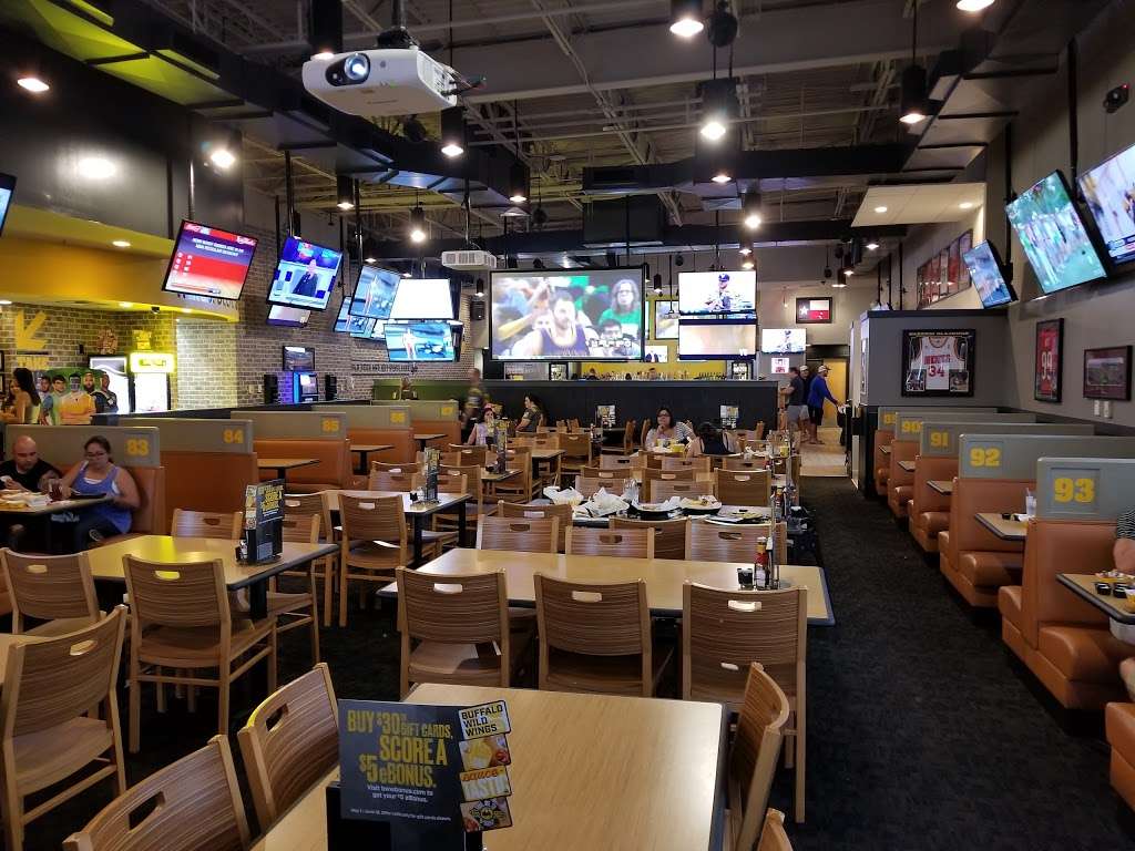 Buffalo Wild Wings | 5520 W Grand Parkway S, Richmond, TX 77406, USA | Phone: (281) 232-7024