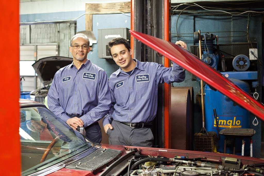 Bradleys Auto Service | 335 Shrewsbury Ave, Red Bank, NJ 07701, USA | Phone: (732) 842-4353