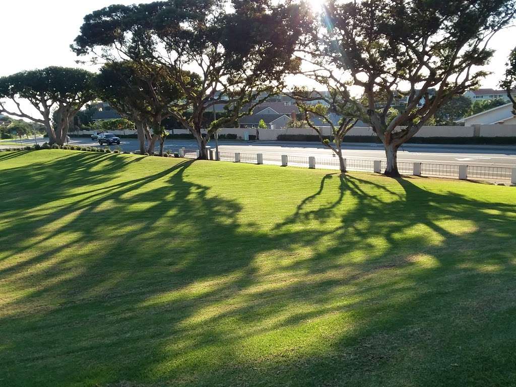 Spyglass Hill Park | Spy Glass Hill Rd, Newport Beach, CA 92660, USA | Phone: (949) 644-3151