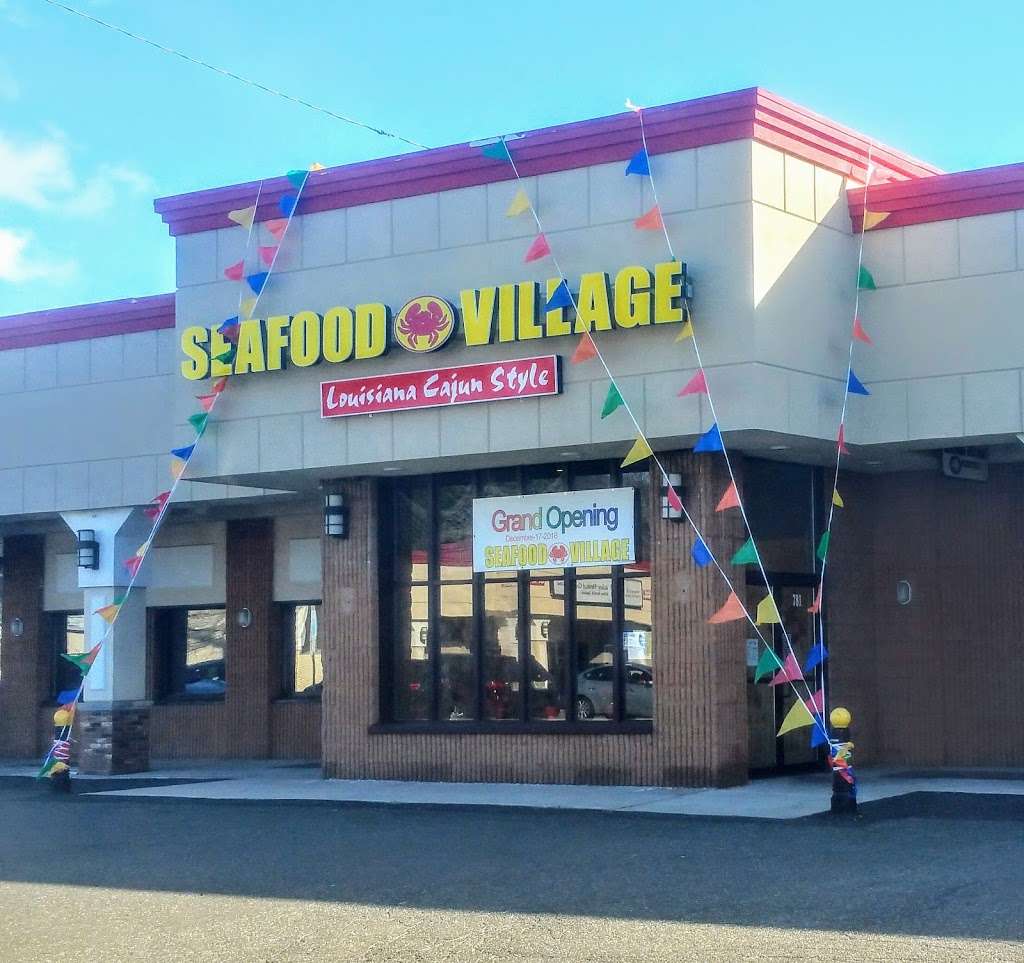 Seafood Village | 777 Hamburg Turnpike, Wayne, NJ 07470 | Phone: (973) 832-7738