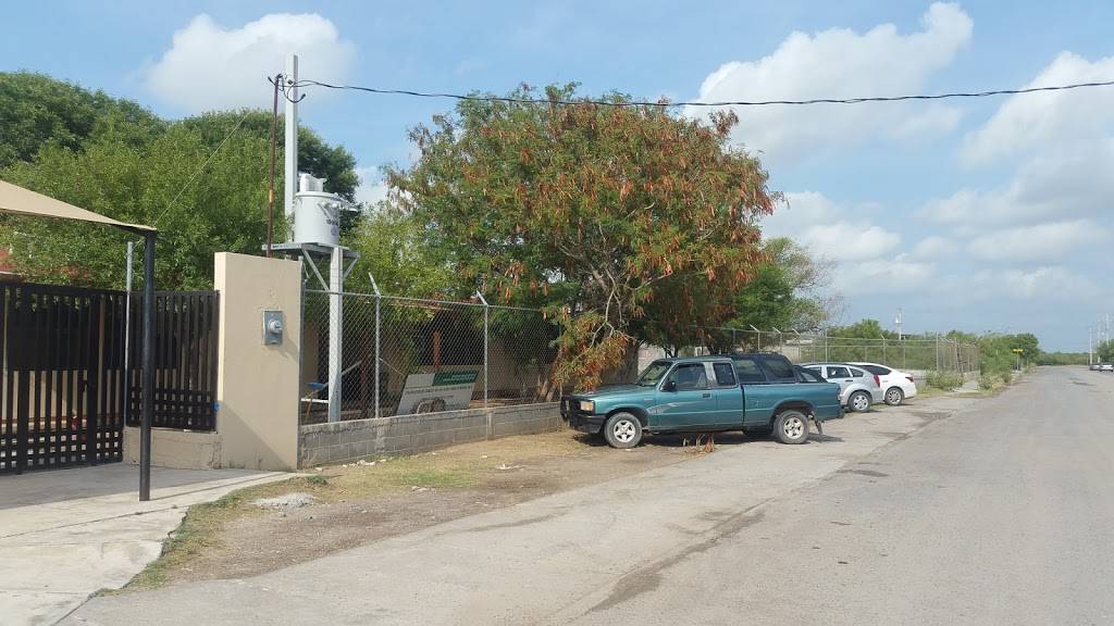 Esc Prim Antonio E. Velez Castro | Calle González 304-238, Guerreros del Sol, 88123 Nuevo Laredo, Tamps., Mexico | Phone: 867 157 1750