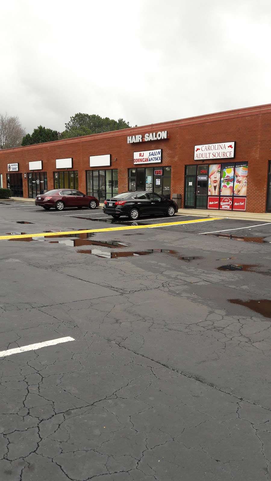 Royal Plaza Shopping Center | Charlotte, NC 28227, USA | Phone: (701) 390-3235