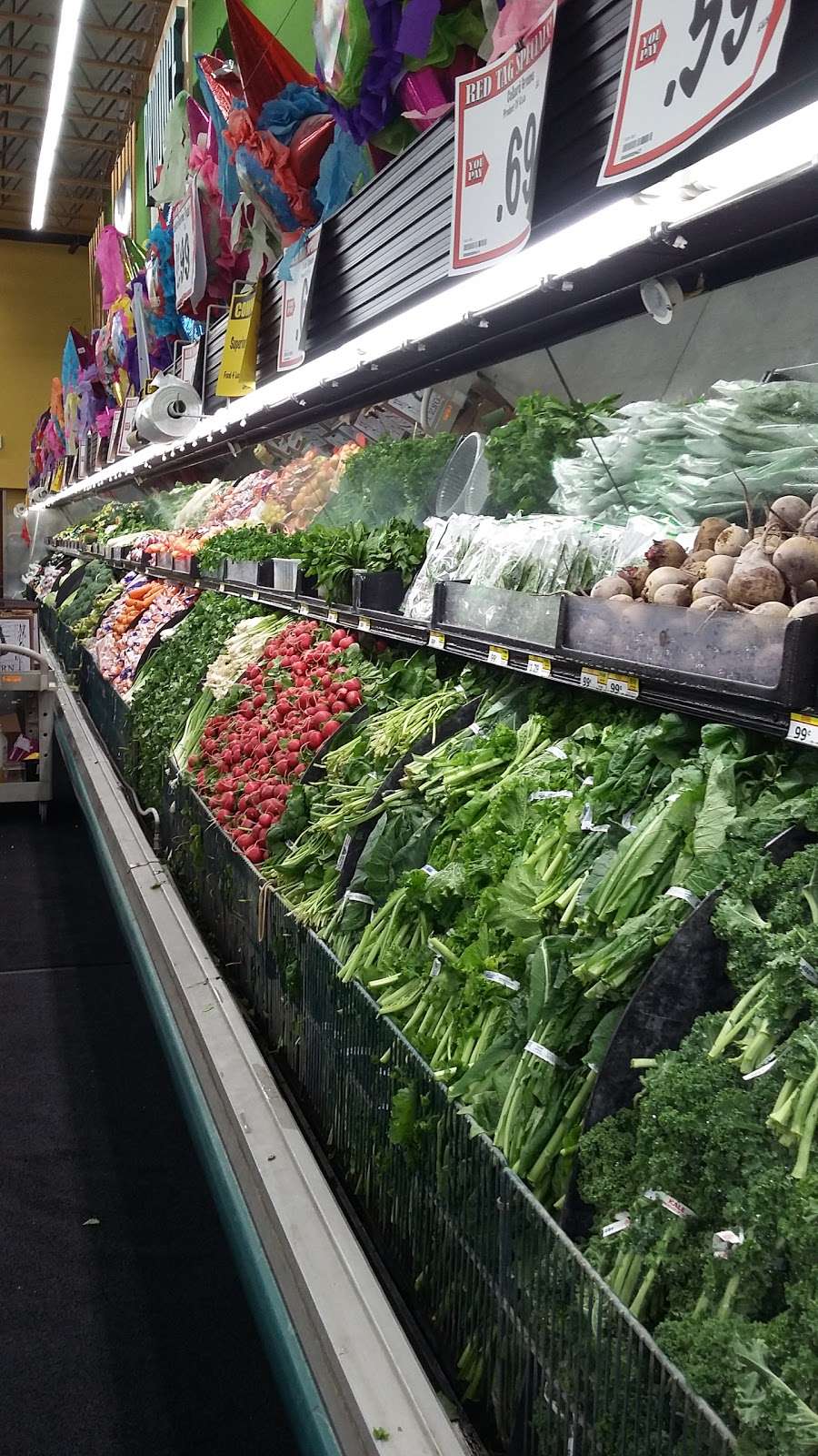 Superior Grocers | 815 W Holt Blvd, Ontario, CA 91762, USA | Phone: (909) 988-6121
