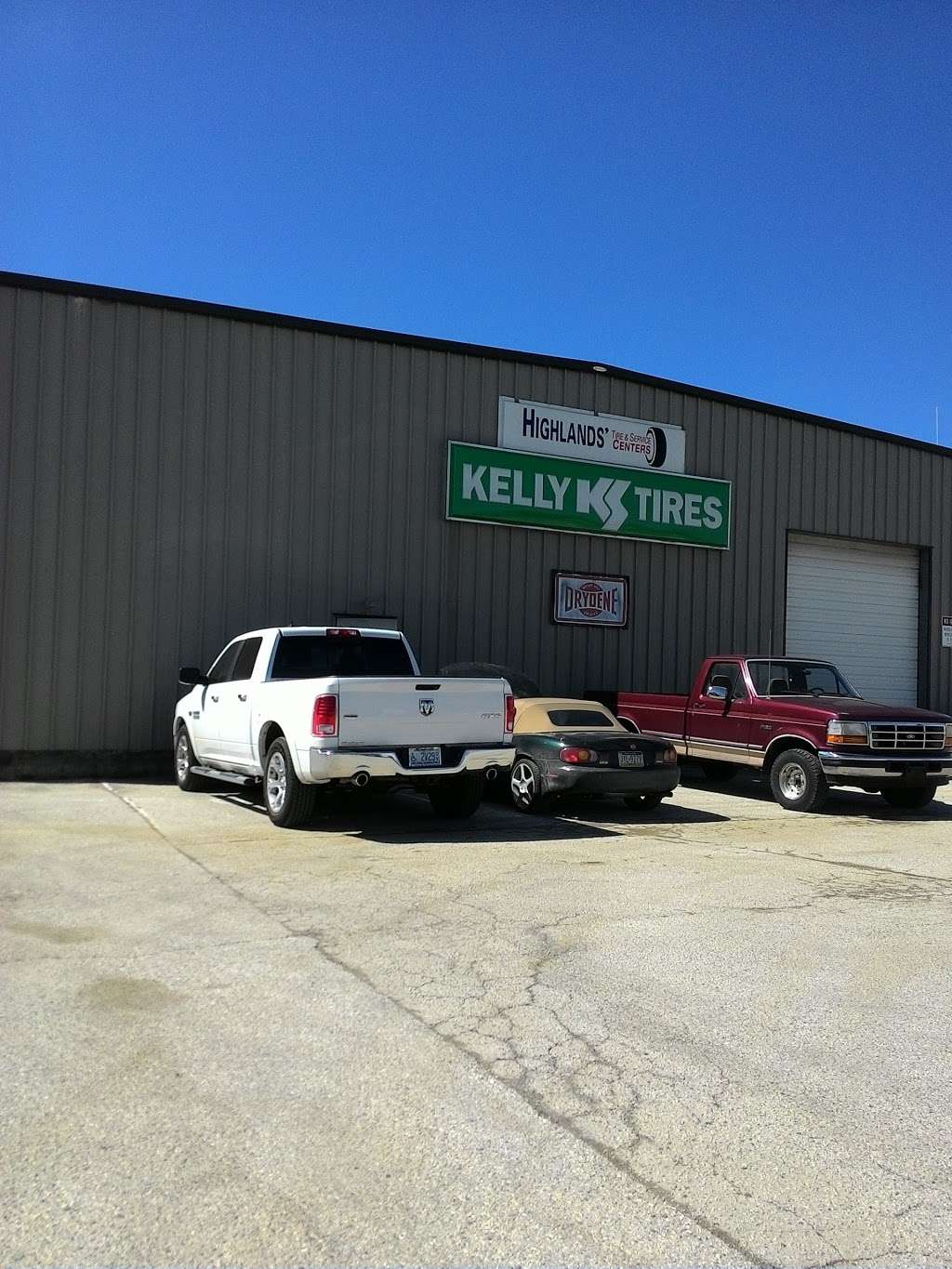 Highlands Tire & Services Center | 1110 Roosevelt Ave, York, PA 17404, USA | Phone: (717) 848-6347