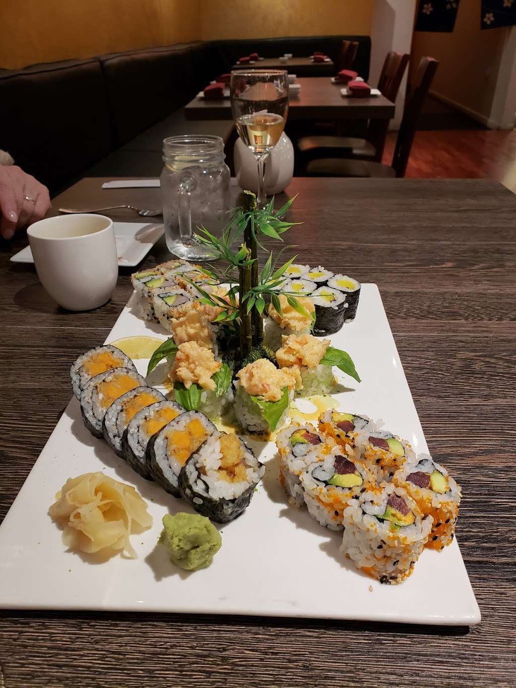 Yuki Sushi Japanese Cuisine | 212 S Newtown Street Rd, Newtown Square, PA 19073 | Phone: (610) 359-8418