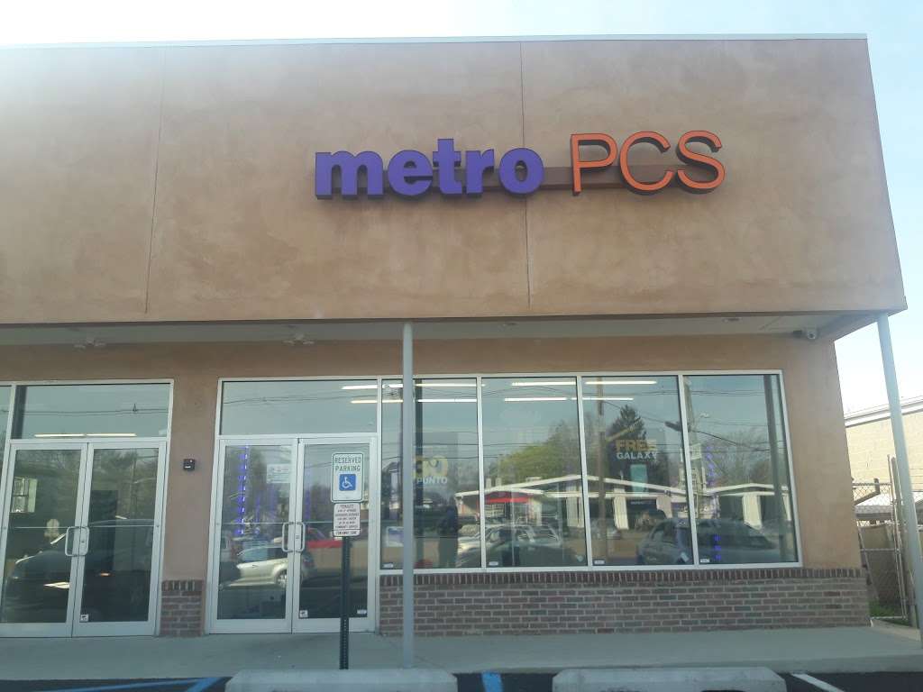 Metro by T-Mobile | 6325 S Crescent Blvd, Pennsauken Township, NJ 08110, USA | Phone: (856) 663-1600