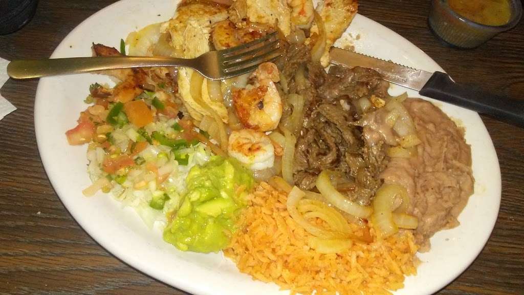 Jalisco Mexican Restaurant | 201 N Frazier St, Conroe, TX 77301, USA | Phone: (936) 756-2344