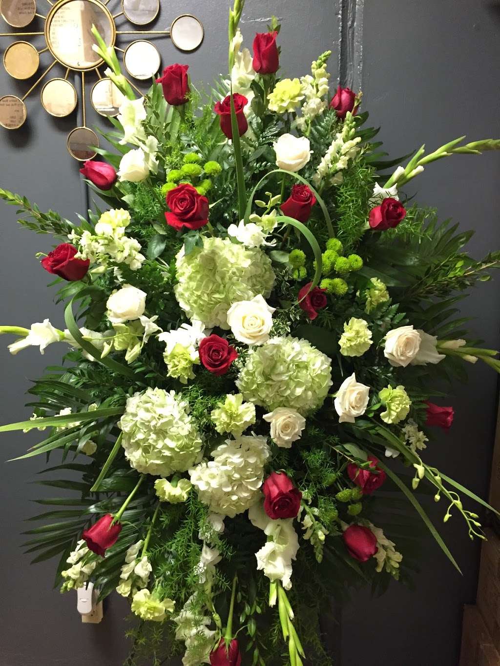 Mary Lous Florist | 10904 Scarsdale Blvd #190, Houston, TX 77089, USA | Phone: (281) 481-6133