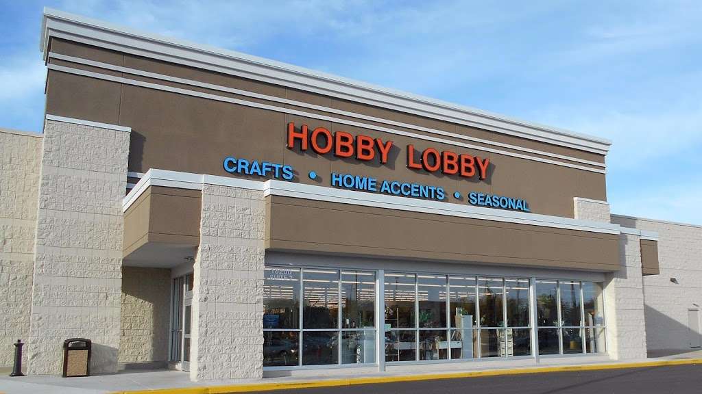 Hobby Lobby | 18200 W Bluemound Rd, Brookfield, WI 53045, USA | Phone: (262) 794-0456