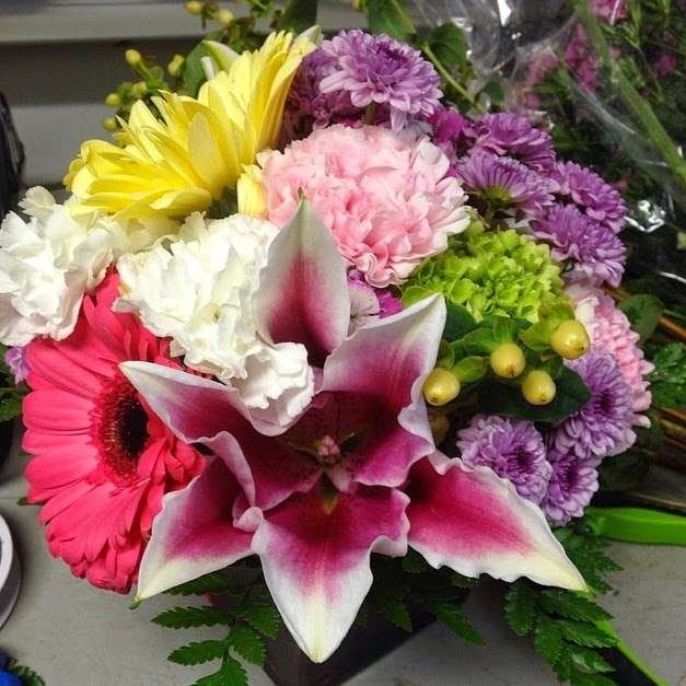 Martinez Park Florist | 4020 Alhambra Ave, Martinez, CA 94553, USA | Phone: (925) 228-7160