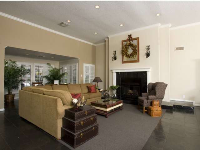 The Huntley Apartments | 450 El Dorado Blvd, Webster, TX 77598, USA | Phone: (281) 480-3303