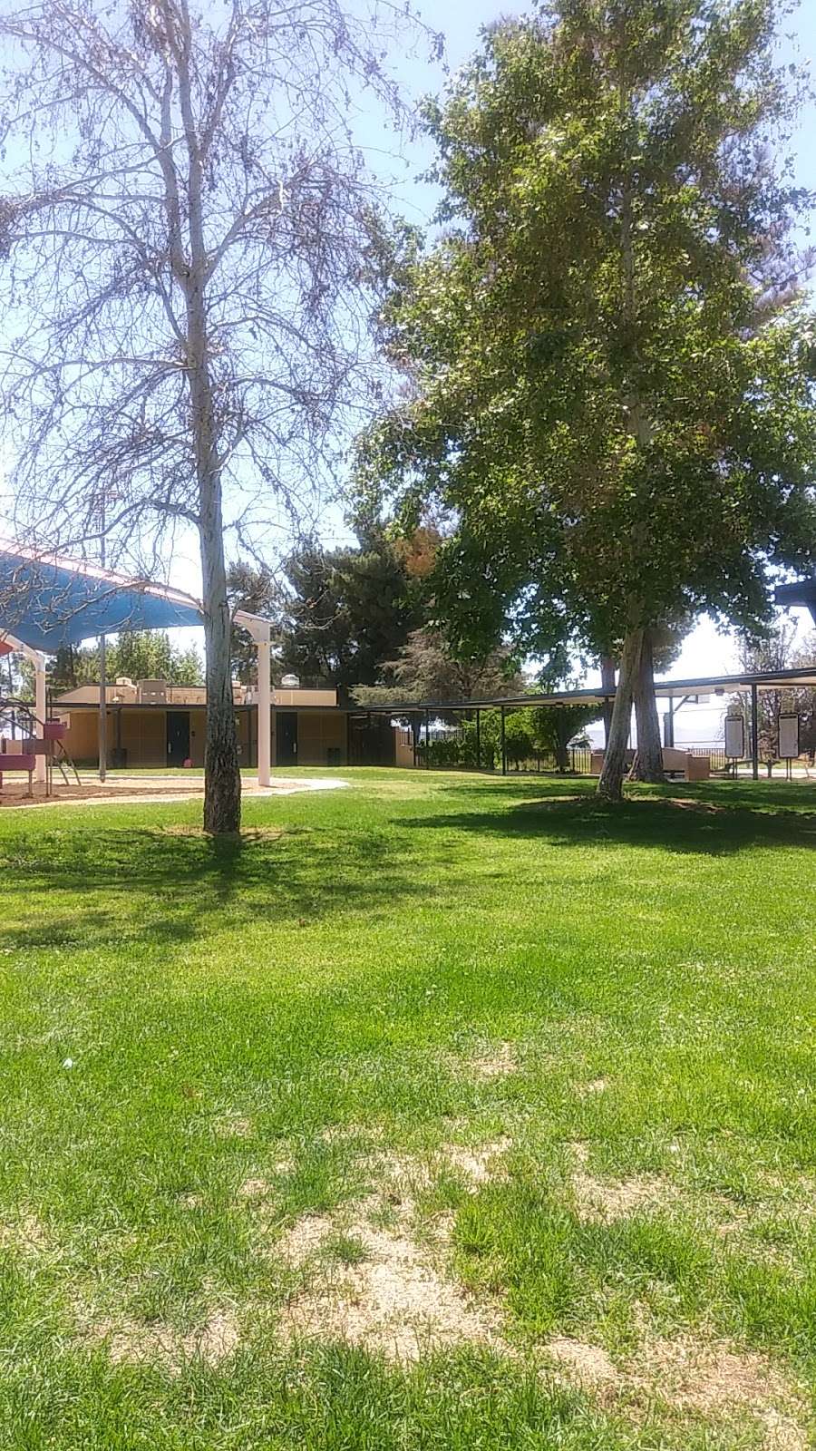 Jackie Robinson Park | 8773 E Avenue R, Sun Village, CA 93543, USA | Phone: (661) 944-2880