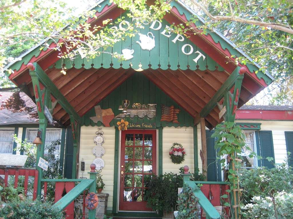 Teapot Depot | 112 Denny St, Highlands, TX 77562, USA | Phone: (281) 426-3670