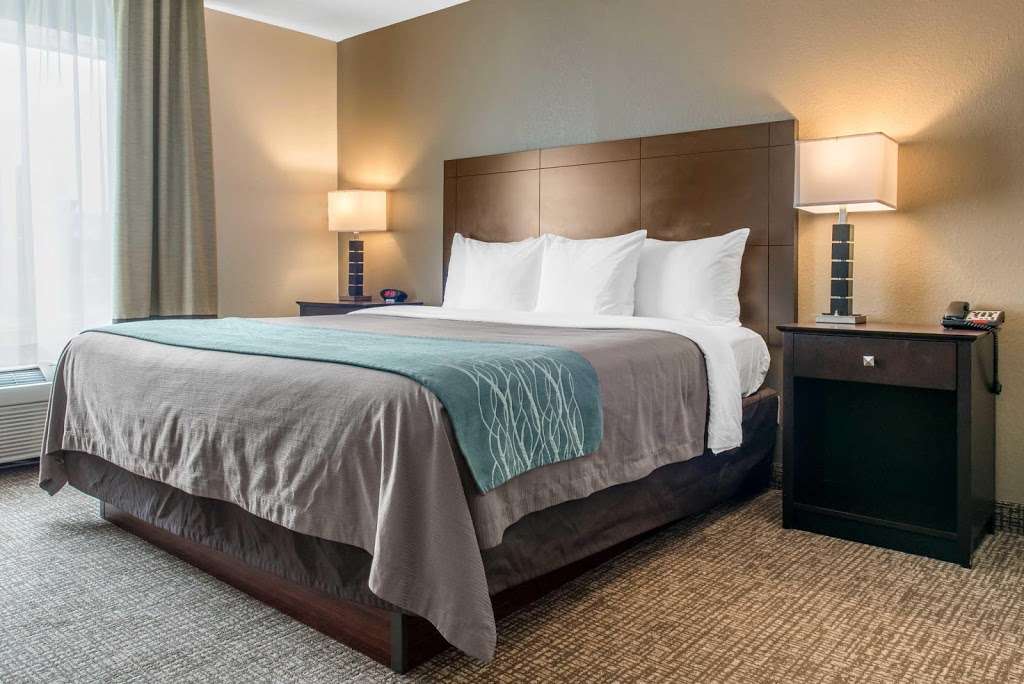 Comfort Inn & Suites | 1800 West, Hwy 20, Porter, IN 46304, USA | Phone: (219) 250-2181