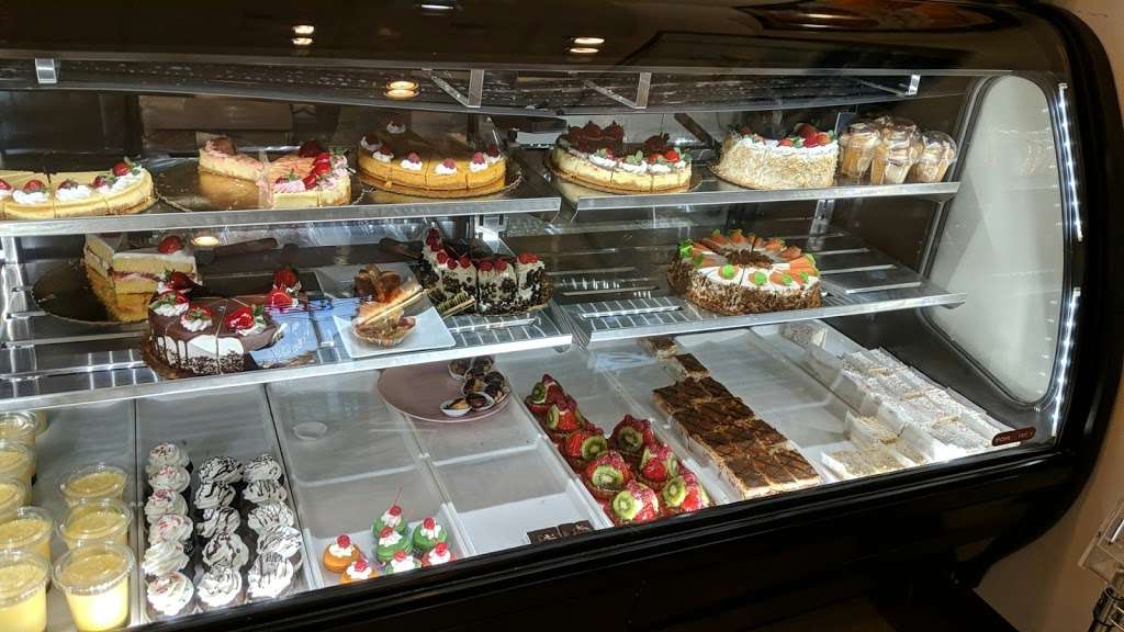 The Mayflower Bakery | 529 S Camp Meade Rd B-109, Linthicum Heights, MD 21090, USA | Phone: (443) 883-3441