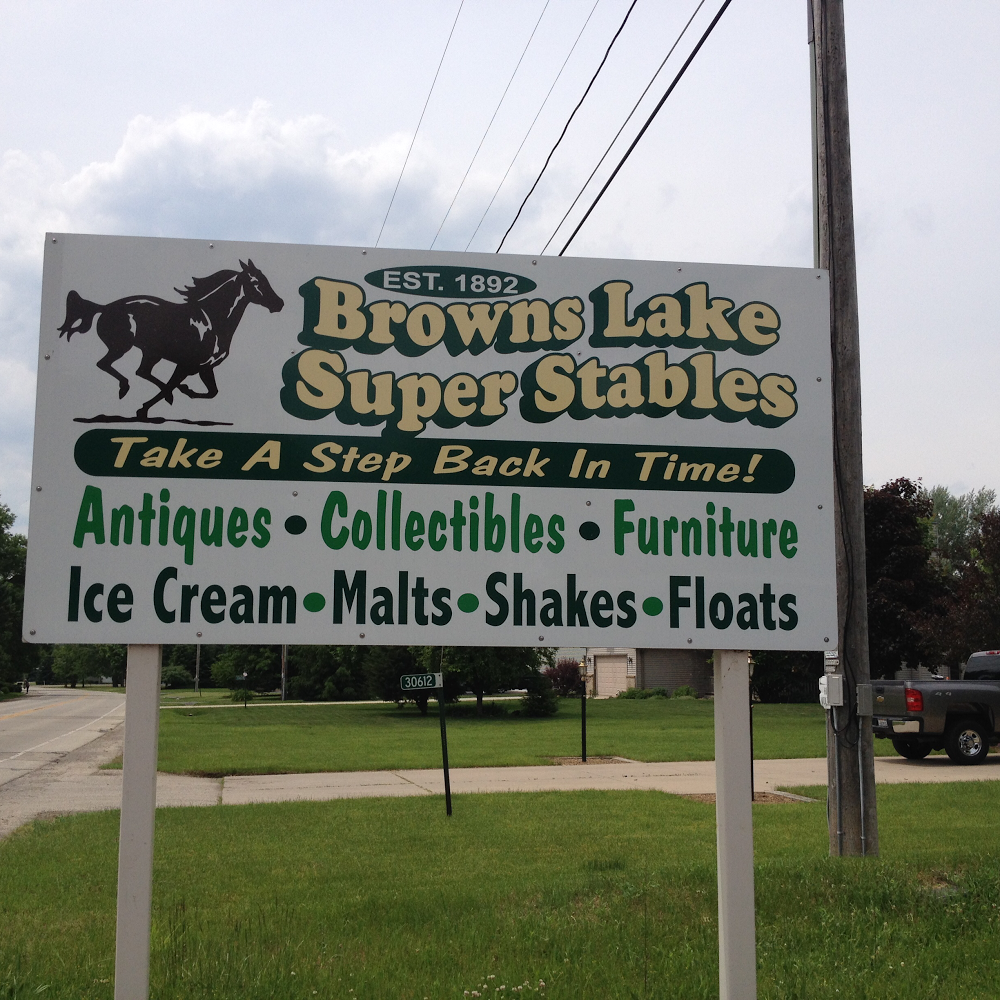 Browns Lake Super Stable | 30540 Cedar Dr, Burlington, WI 53105, USA | Phone: (262) 763-6877