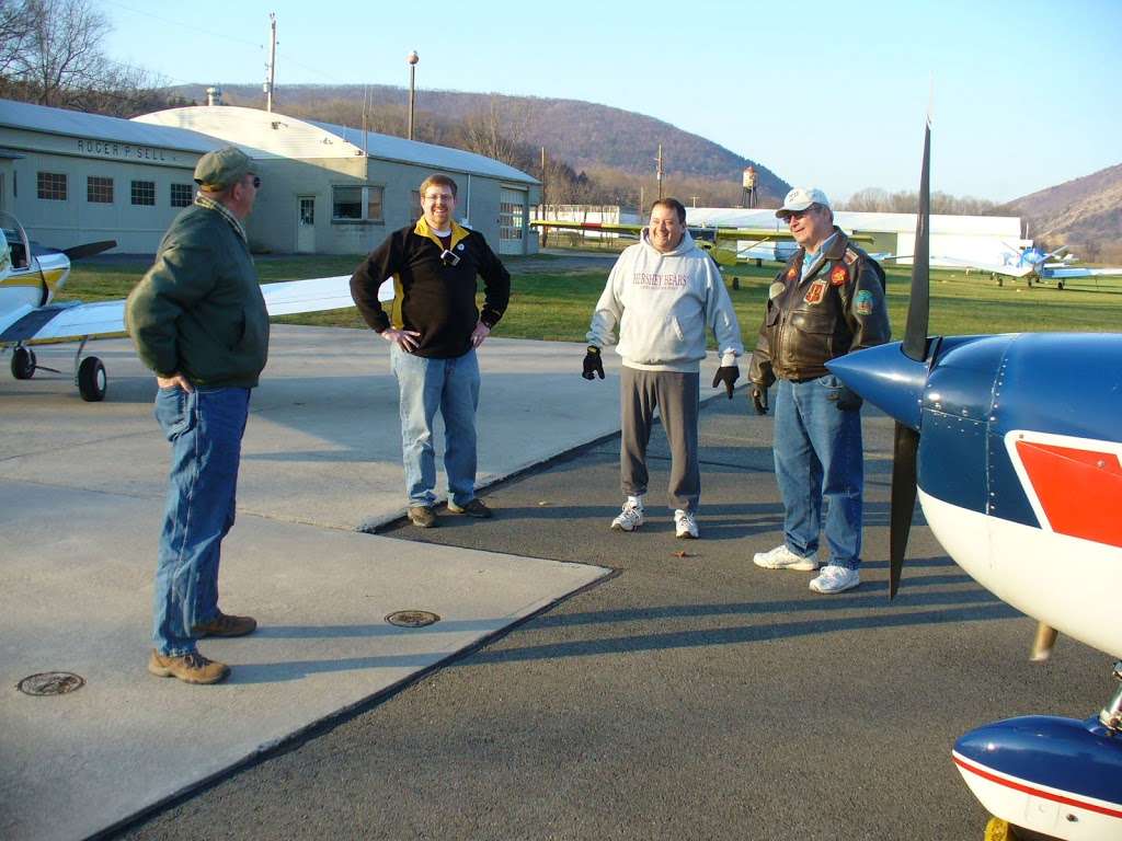 Slatington Airport-69N | 1000 Airport Rd, Slatington, PA 18080, USA | Phone: (610) 767-5881