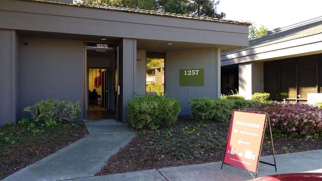 DoorDash On-Boarding Center - Santa Clara/Sunnyvale | 1257B, Oakmead Pkwy, Sunnyvale, CA 94085, USA