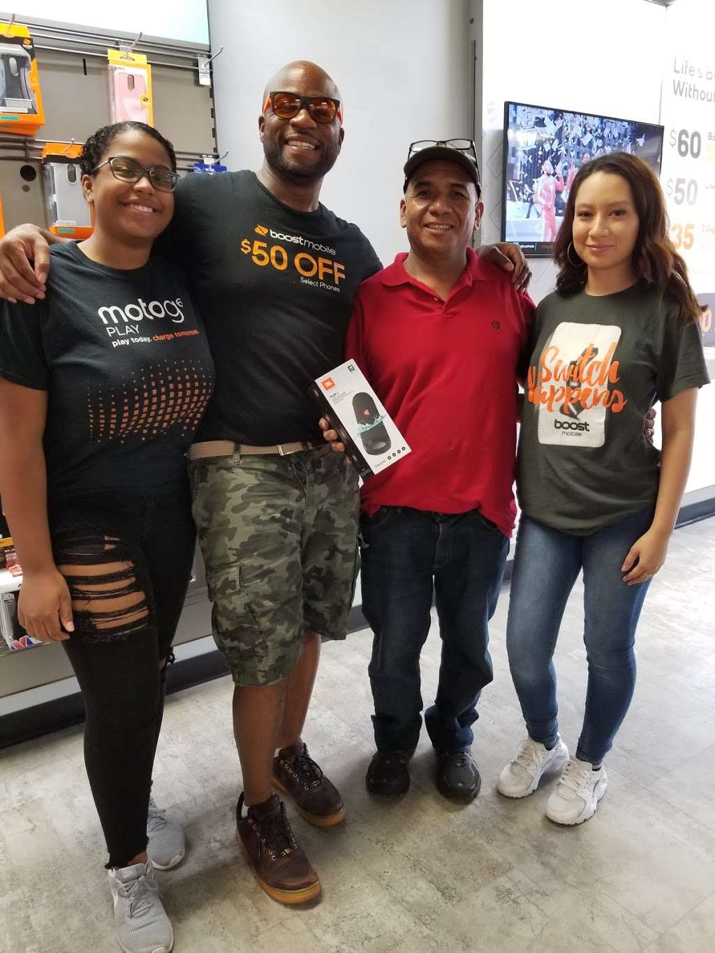 Boost Mobile Store | 325 Southgate Shopping Center, Culpeper, VA 22701, USA | Phone: (540) 829-0123